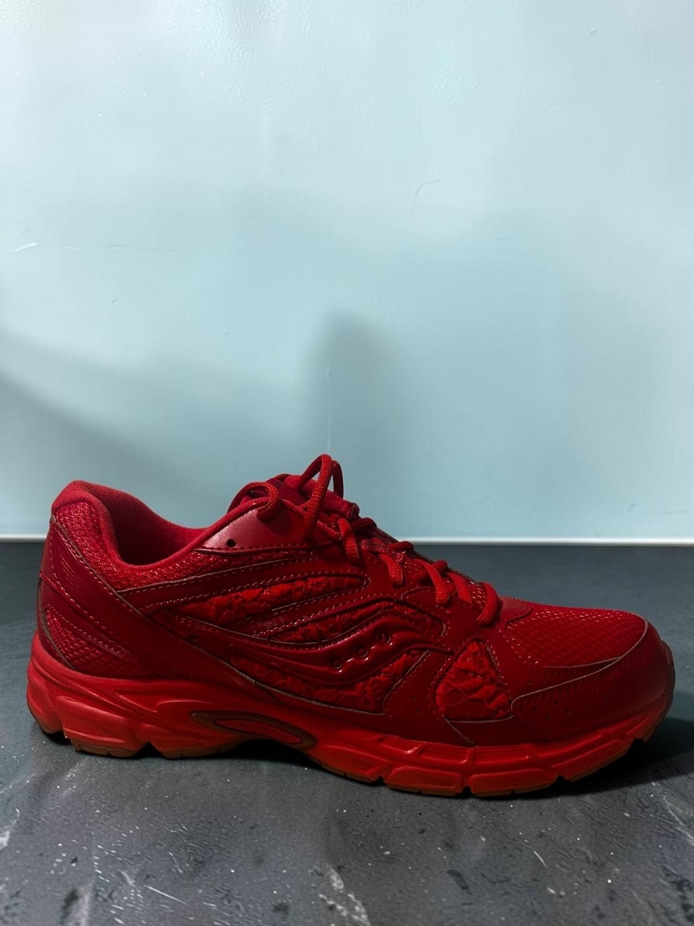 Saucony Men's Red Athletic Running Shoe - Solid Red